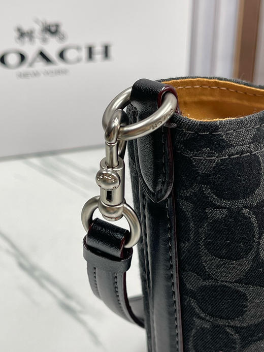 秋冬特惠💰460 coach/蔻驰新款 新品丹宁牛仔流浪包CT132 商品图6