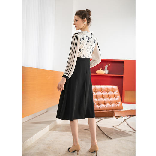 司歌印花圆领长袖连衣裙修身A901041X 商品图3