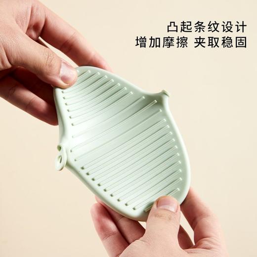 【买一送一！隔热硅胶手套】硅胶隔热手夹微波炉烤箱隔热手套手夹，隔热手夹硅胶手夹碗碟夹 商品图6