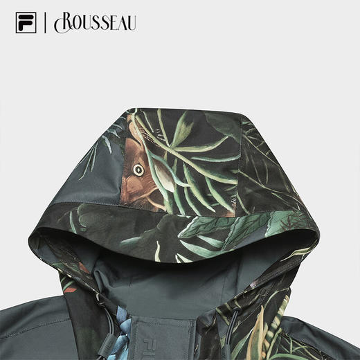 【斐乐】FILA  x 卢梭 斐乐男梭织外套张艺兴同款2024冬新款休闲满印宽松连帽 商品图2