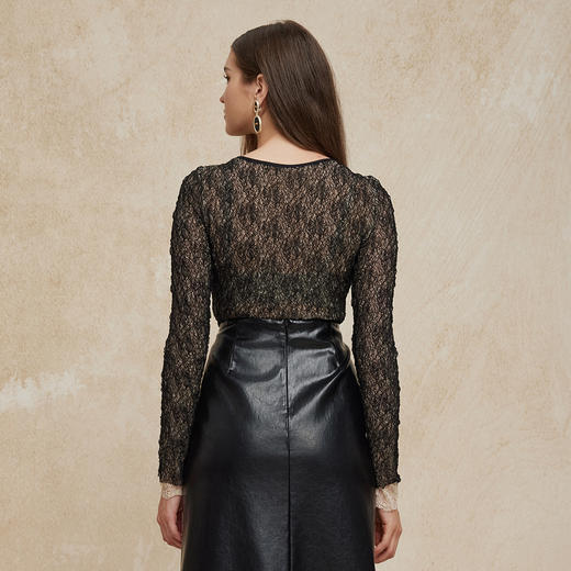 PG645斯尔丽24秋季新款法式浪漫双层弹力针织镂空提花圆领合体上衣 商品图4