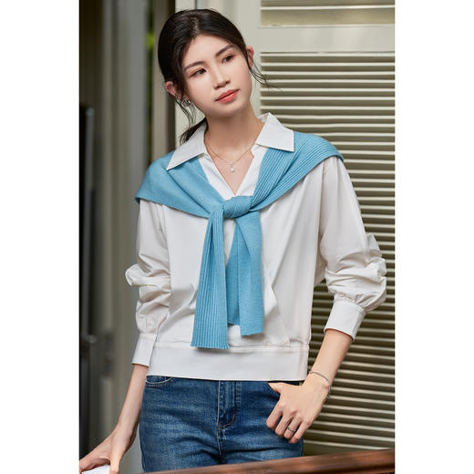 【个性蝙蝠袖】2025春季通勤简约知性纯色V领白衬衫 商品图1