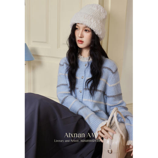 鹿向南「奶蓝泡芙」气质休闲圆领毛衣L50777 商品图1