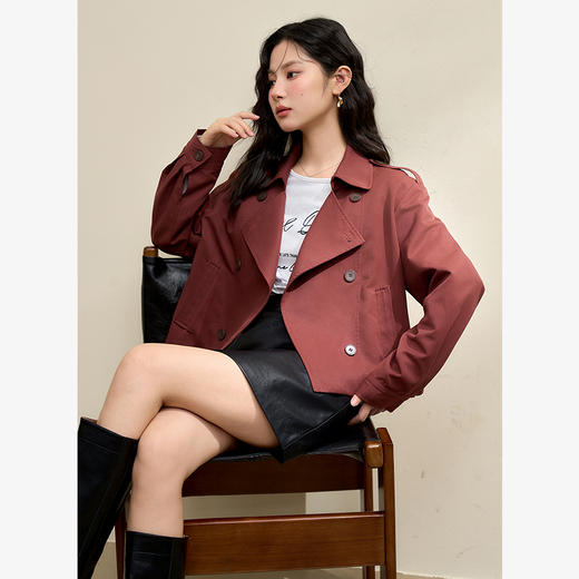 西遇红色短款风衣女新款时尚轻熟高级感双排扣外套D3542304 商品图3