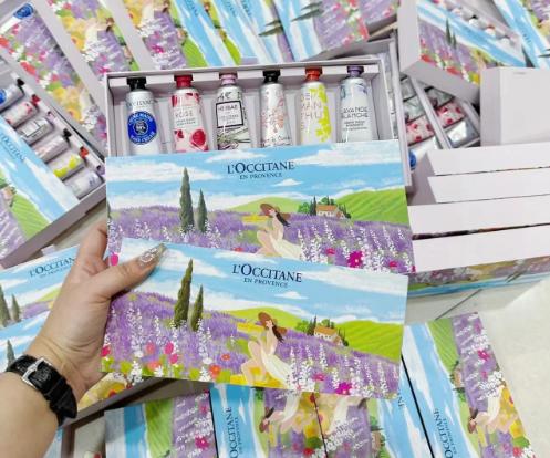 2024-新款 欧舒丹花悦奇境薰衣草护手霜六件套 商品图1