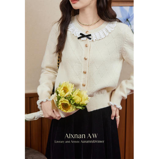 鹿向南「白茶月光」法式学院风毛衣 商品图2