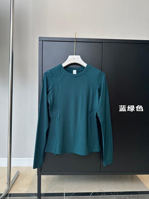 点此购买 露露春秋季crewneck女士长袖打底衫 ye 297412 商品图2