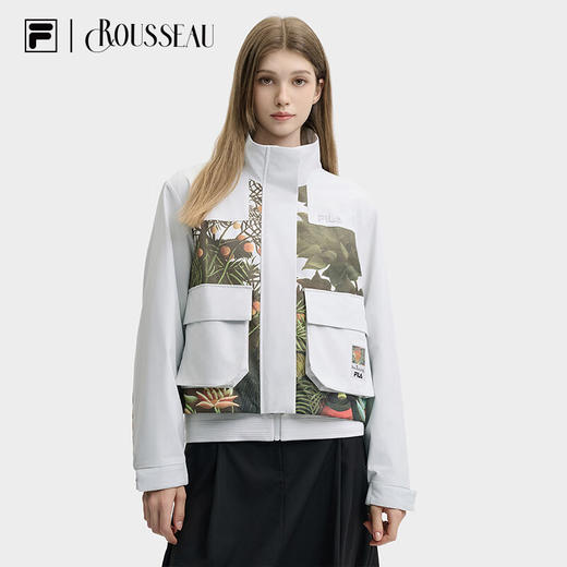【斐乐】FILAx 卢梭斐乐女梭织外套杨幂同款2024冬新款休闲印花拼接立领上衣 商品图0