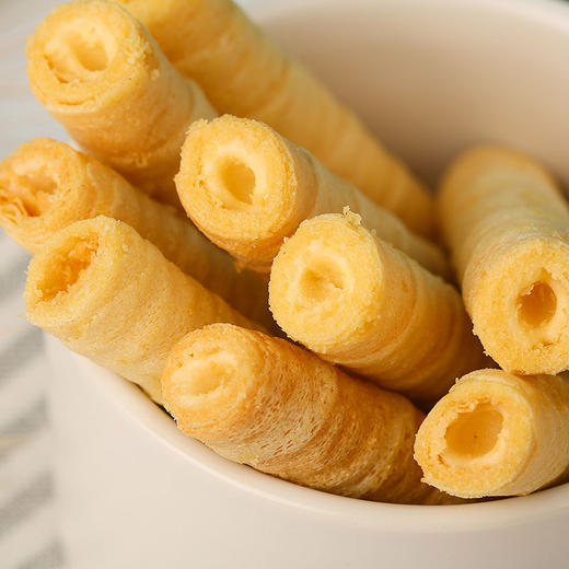 芝士咸蛋黄卷心酥  芝士味夹心饼干下午茶甜点心糕点整箱小零食400g 商品图3
