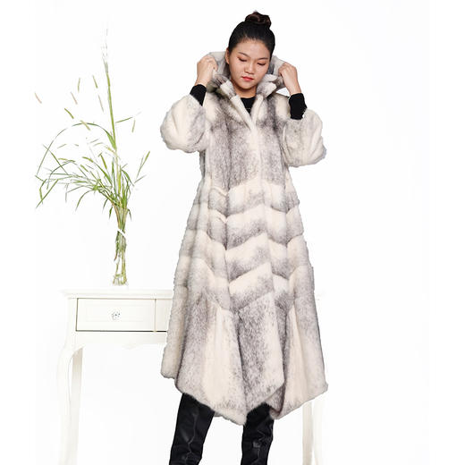 SIM GRACE 优雅夫人 女士欧美韩版中长款女时尚十字水貂外套保暖连帽大衣 商品图0