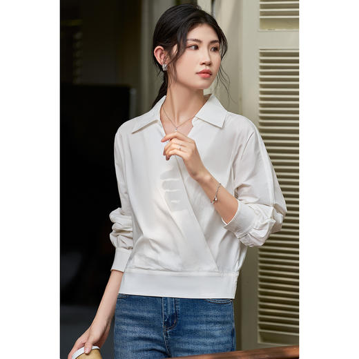 【个性蝙蝠袖】2025春季通勤简约知性纯色V领白衬衫 商品图0