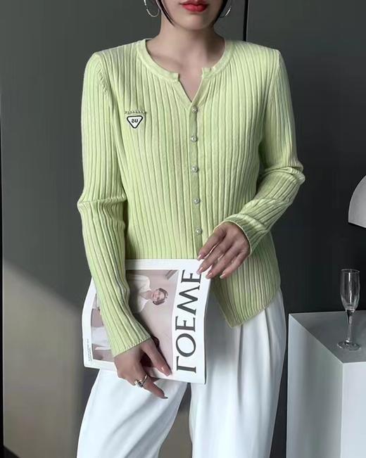 美多姿羊毛开衫 商品图0