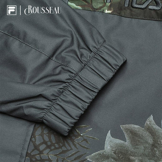 【斐乐】FILA  x 卢梭 斐乐男梭织外套张艺兴同款2024冬新款休闲满印宽松连帽 商品图5