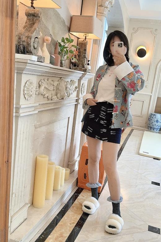 花花团精选福利回馈——上乘优质真兔毛秋冬必备毛毛拖鞋！针毛根根分明直立，厚度与密度都是一流、蓬松顺滑～舒适柔软自带慵懒气质、休闲时髦，舒适与造型感兼具！脚感软乎乎｜居家必备好物～ 商品图8