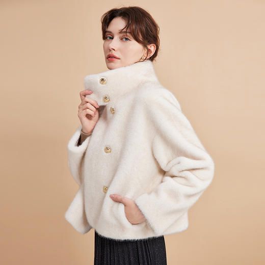 EITIE爱特爱气质立领双排扣环保皮草显瘦毛绒短外套冬季新款D2403407 商品图1