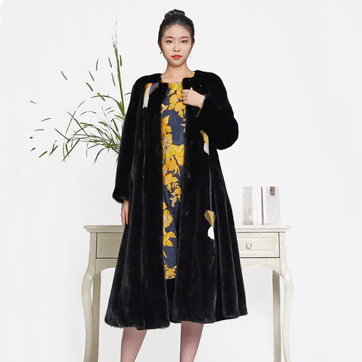 SIM GRACE 优雅夫人 女士轻奢丹麦皇冠貂毛镶花中长款圆领整貂时没欧美风大衣 商品图0