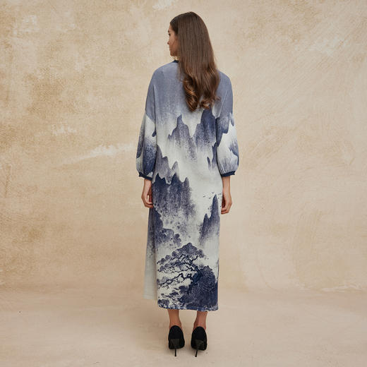 PH605斯尔丽24秋季新款水墨印花工艺国风廓形长款针织连衣裙 商品图1