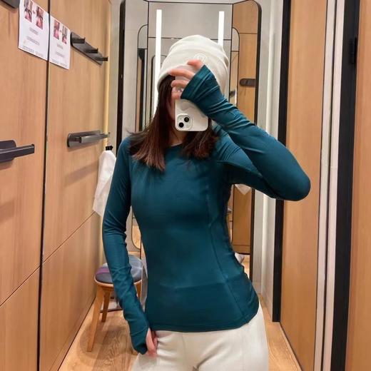 点此购买 露露春秋季crewneck女士长袖打底衫 ye 297412 商品图6