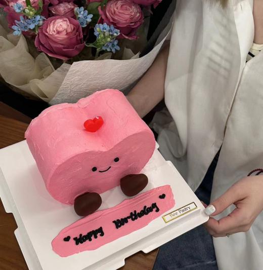 小可爱心形蛋糕（背面有根子支撑 提前5小时下单 加急不了） 商品图0