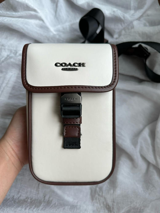 秋冬特惠💰430【新品】COACH/蔻驰CT885 CT886 CT887男士经典标志老花 RACER手机斜挎包便携 商品图1