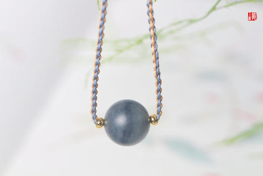 【墨舞轻纱】和田墨玉青花籽料圆珠项链 商品图1