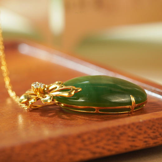 新疆国玉盟世玉和田玉金镶碧玉挂件（生辰花-十月牡丹花 国色倾城）【带证书·顺丰物流】 商品图3