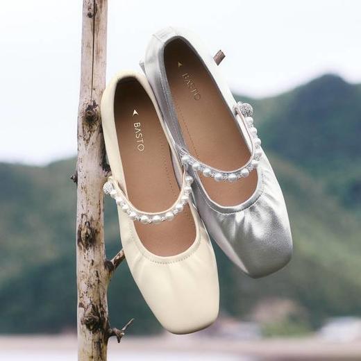 2024秋季商场同款简约法式玛丽珍谢粗跟女单鞋 商品图1