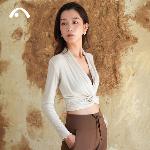 2023爱暇步秋冬新品瑜伽运动健身跑步叠穿荷叶袖罩衫A23098RCQS 商品图13