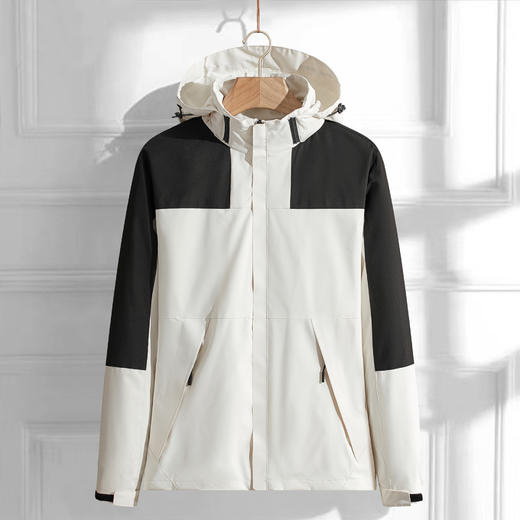 冲锋衣情侣款 宽松休闲外套男款 春秋季防风防水夹克外套 上衣运动户外登山服女 商品图3