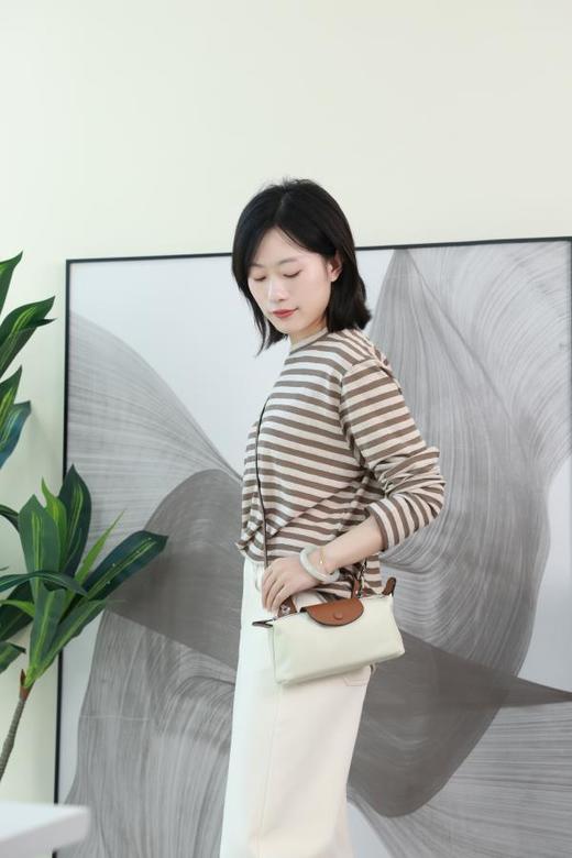 【限时秒杀】工厂清仓，仅此一批??爆款Mini饺子包，进口Togo头层牛皮！！高级感溢出屏幕，怎么搭配都好看～多色可选，经典百搭 商品图4