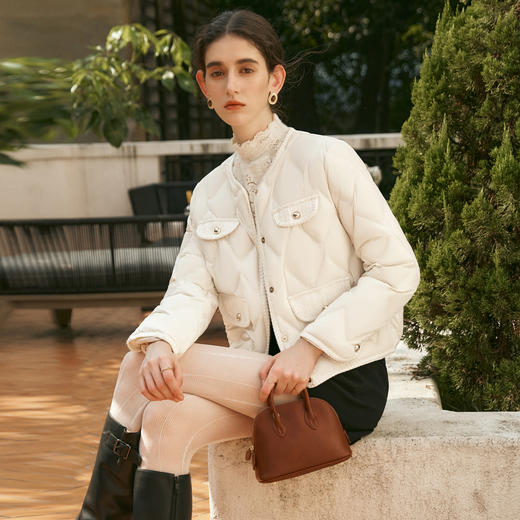 OLrain欧芮儿短款羽绒服女冬季2024年新款小香风轻薄圆领保暖外套 商品图1