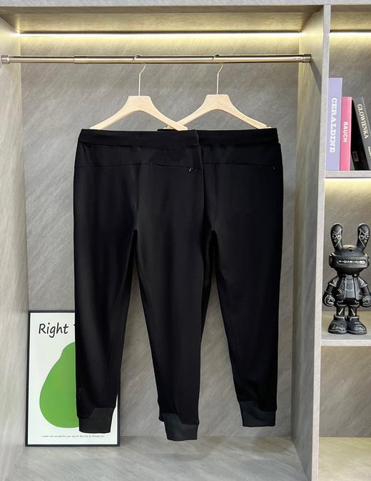 点此购买 On昂跑Sweat Pants 3男款舒适运动跑步长裤 qk 297565 商品图8