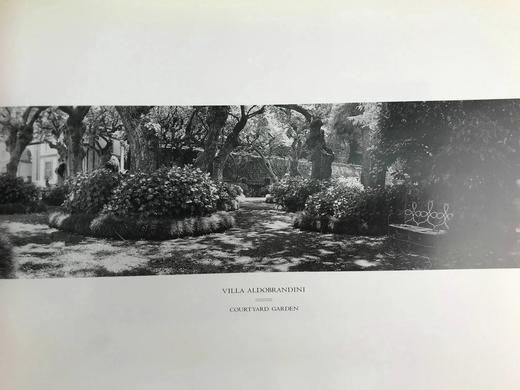 意大利园林摄影图集 约百余幅插图 精装16开 商品图9