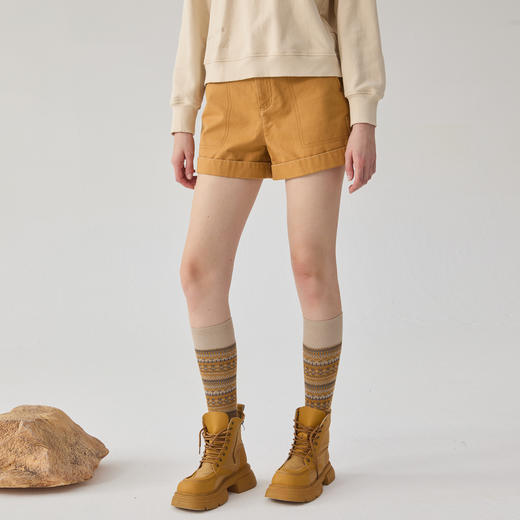 谜底A型短裤女士2024冬季新品简约时尚高腰百搭宽松靴裤244MK1676 商品图0