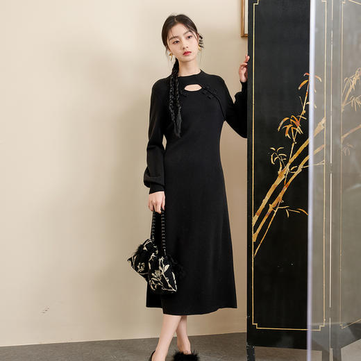 三彩【墨韵幽梦】2024冬季新款新中式小黑裙镂空盘扣连衣裙长裙女C 商品图1