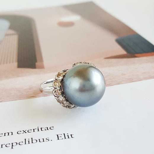 【天然正品】AU750收藏级白金豪镶钻石配天然约14.8MM近正圆无暇大溪地海水珍珠戒指灰黑色14号（戒圈可改）现售价：9380！310824NJM22 商品图3