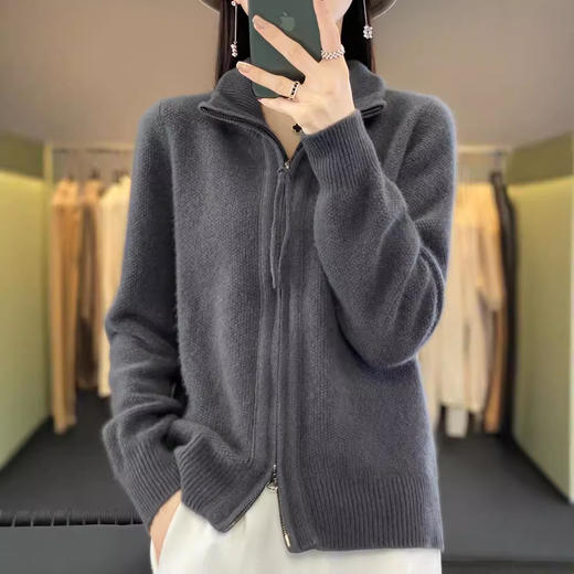 QHJY-NJRG851秋冬新款双拉链高领加厚羊毛开衫女纯色显瘦保暖外套针织上衣 商品图3