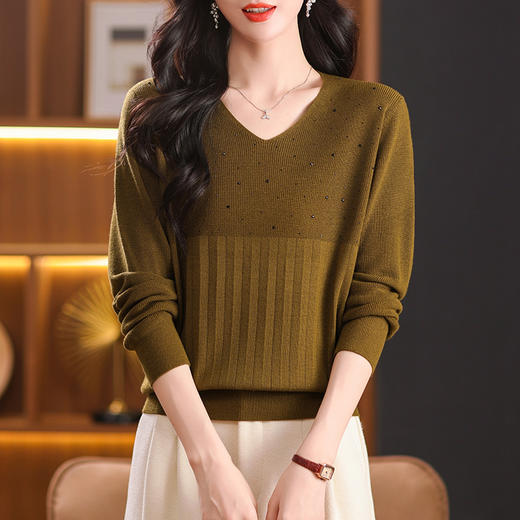 CC-XMY-7067早秋薄款针织衫女长袖V领上衣秋装2024年新款时尚羊毛打底衫 商品图3
