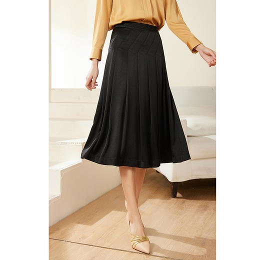 乔万尼黑色半身裙秋冬新款a字百褶半身长裙EM3D436 商品图1