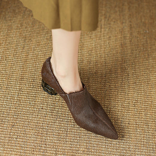 【预售5天】新款时尚头层胎牛毛皮深口单鞋女粗跟bai搭高跟瓢鞋LD&6970 商品图1