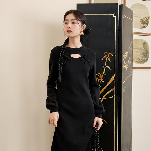 三彩【墨韵幽梦】2024冬季新款新中式小黑裙镂空盘扣连衣裙长裙女C 商品图3