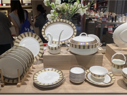 【清仓特惠3折，仅1套，无货退款】品物攸宜阳光序曲52头10人用骨质瓷餐具 商品图2