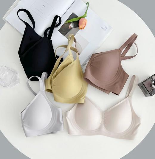 老米优品🎈3-5天。性价比nice~~《无痕固定杯果冻条褶皱文胸》👙舒适裸感，U型美背设计 NY240920A 商品图0