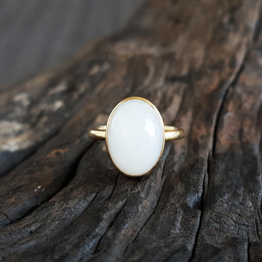 【天然正品】AU750黄金镶天然新疆籽料一级白油润度佳蛋面和田玉戒指14号（戒圈可改）女士款现售价：2380！270824NJ19 商品图4