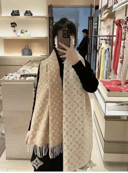 驴家又一款秋冬款羊绒围巾，老花是lv最时髦的设计45*200cm（AN） 商品图6