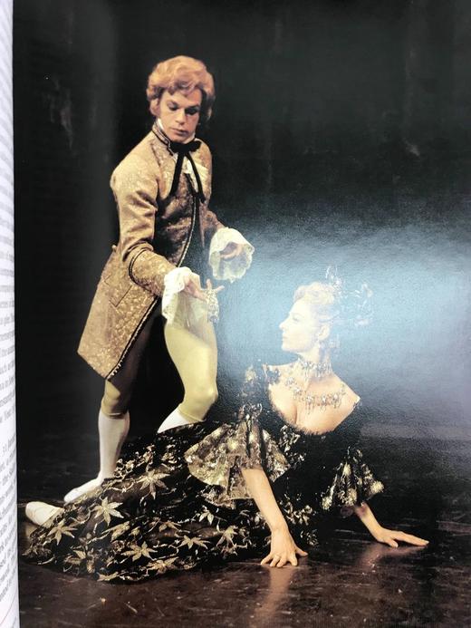 皇家芭蕾舞团：最初五十年 数百幅插图 精装大16开 商品图9