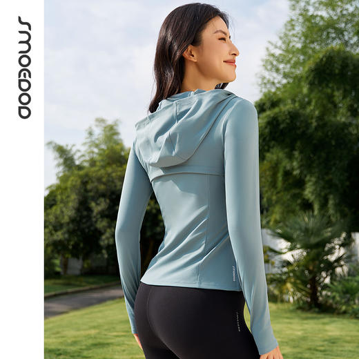 SMOEDOD/水沐伊朵养肤裸感运动瑜伽连帽外套轻盈透气防风女50021 商品图2