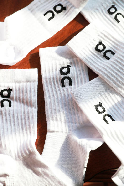 山系中筒袜子，一卡含三双。公司货渠道の户外字母运动袜A092160 商品图1