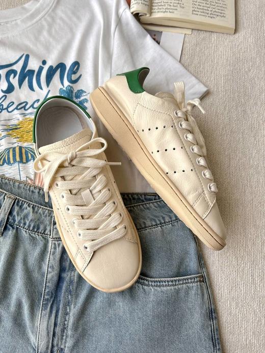 周末福利🧧【顺丰包邮】81029 何穗同款做旧风牦牛皮小白鞋轻薄百搭低帮鞋0086 商品图6