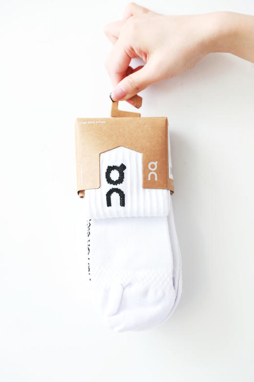 山系中筒袜子，一卡含三双。公司货渠道の户外字母运动袜A092160 商品图4